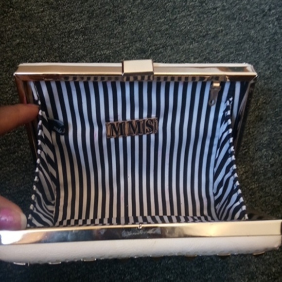 Purse - Picture 5 of 5